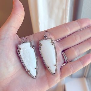 Kendra Scott Gold Skylar Earrings in white